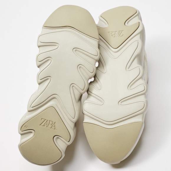 ZARA THICK SOLED KNIT RUNNING STYLE SHOES SZ 9 EU 42 - Picture 4 of 7